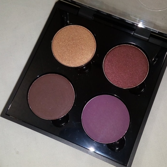 MUG + Colourpop Eyeshadows Anastasia Quad Palette - Picture 3 of 4